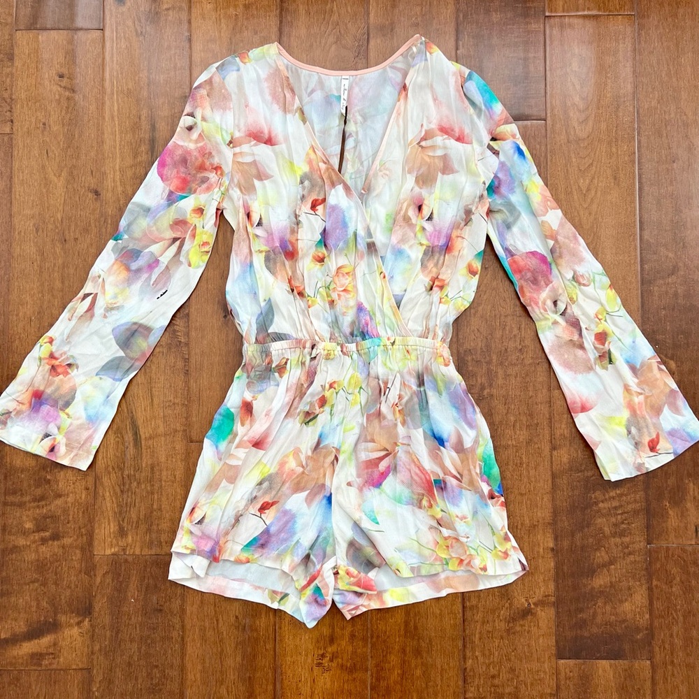 NWT Willow & Clay floral watercolor shorts romper size Small